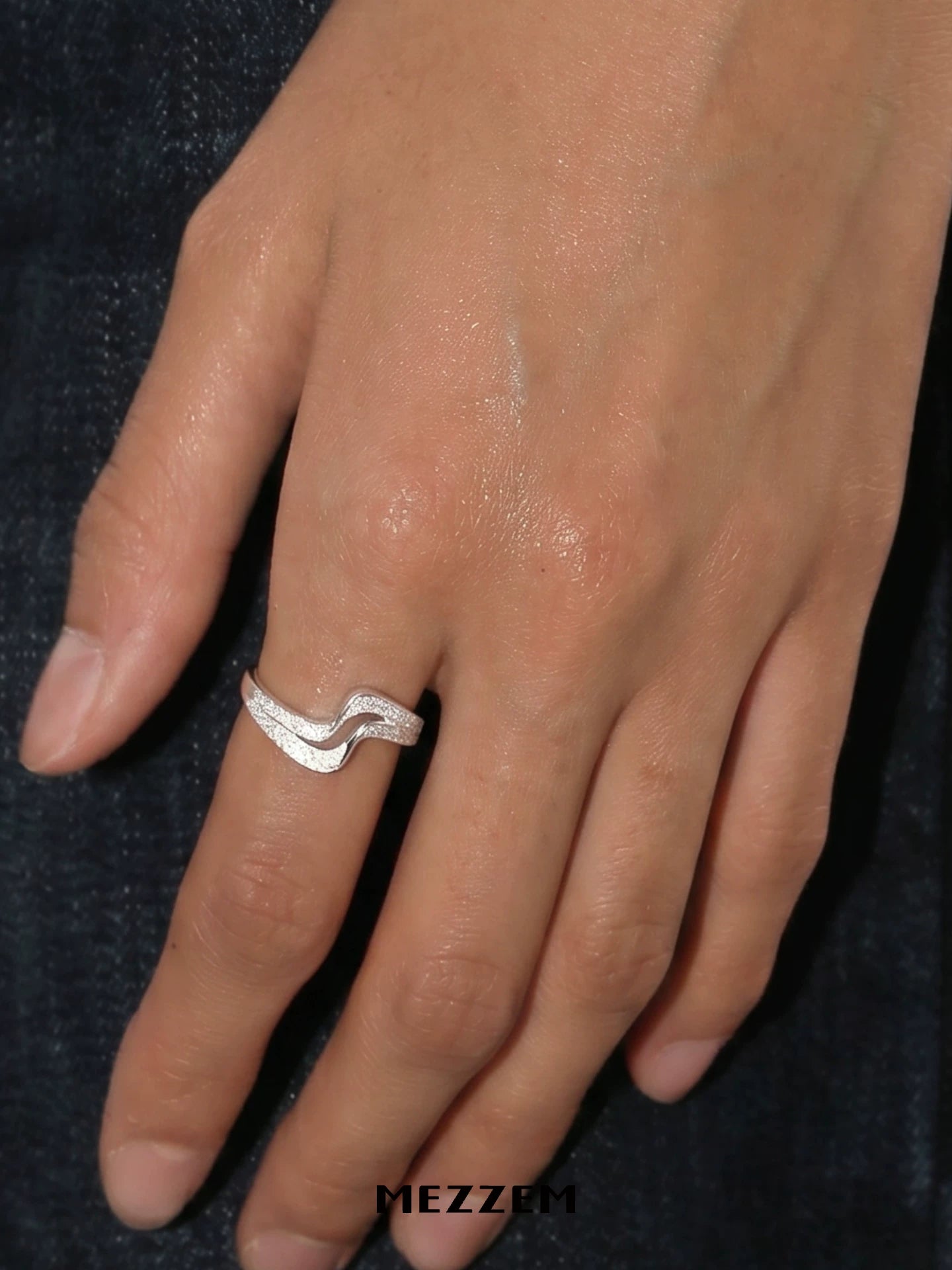 Double Line Ring