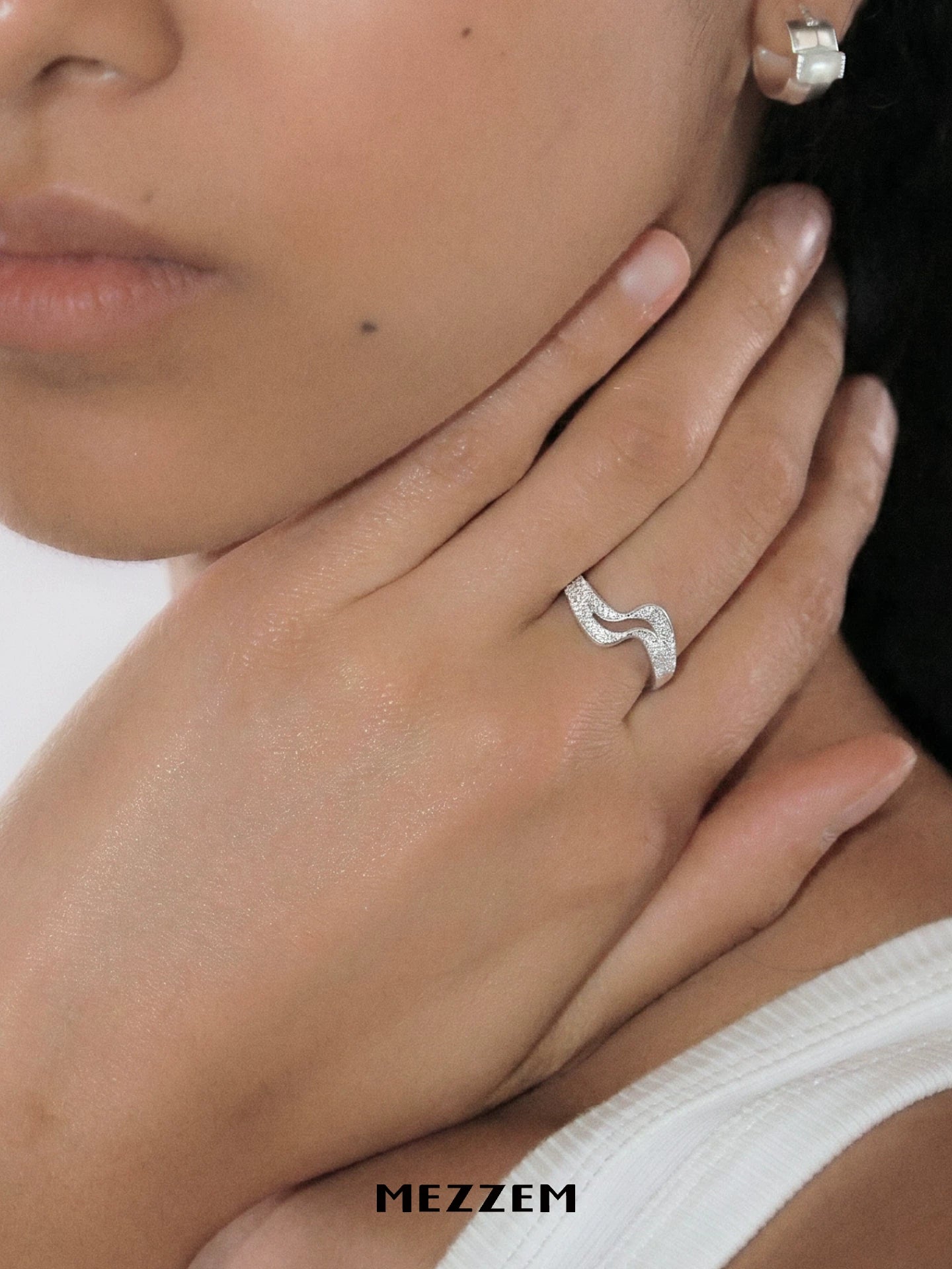 Double Line Ring